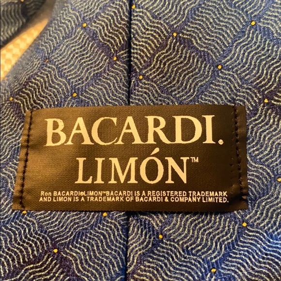 Bacardi Limón Blue Silk Mens Tie With Wavy Pattern & Subtle Dots - Picture 5 of 6